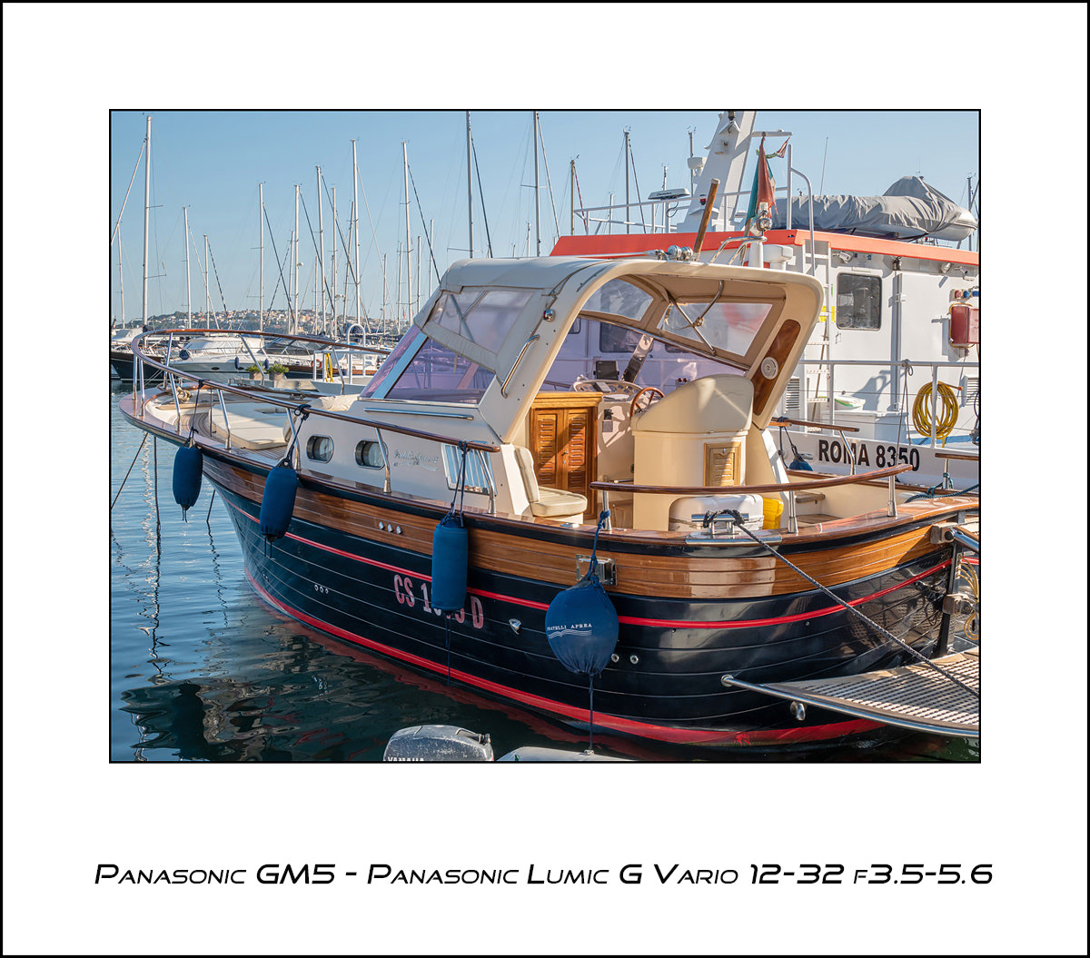 Panasonic GM5 - Panasonic G Vario 12-32 f3.5-5.6